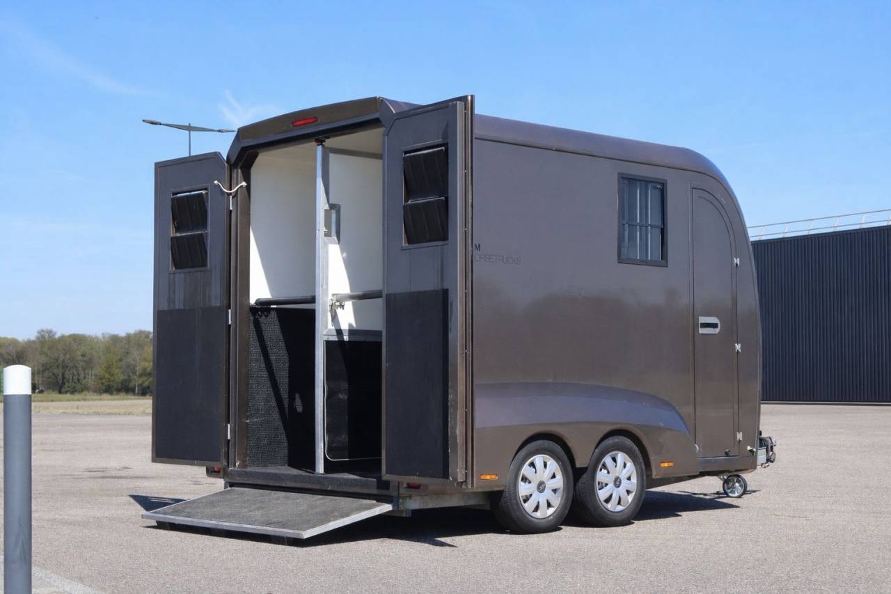 Trailer STX EXCLUSIVE TRAILER STALLE 2 Cavalli 2021 Occasione