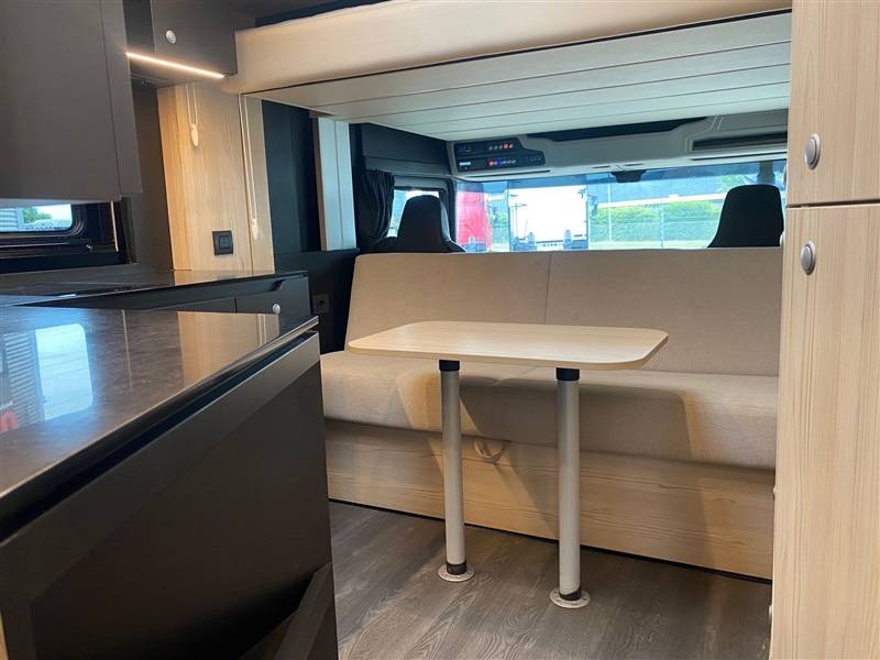 Camion per Cavalli Scania STX 2023 Occasione