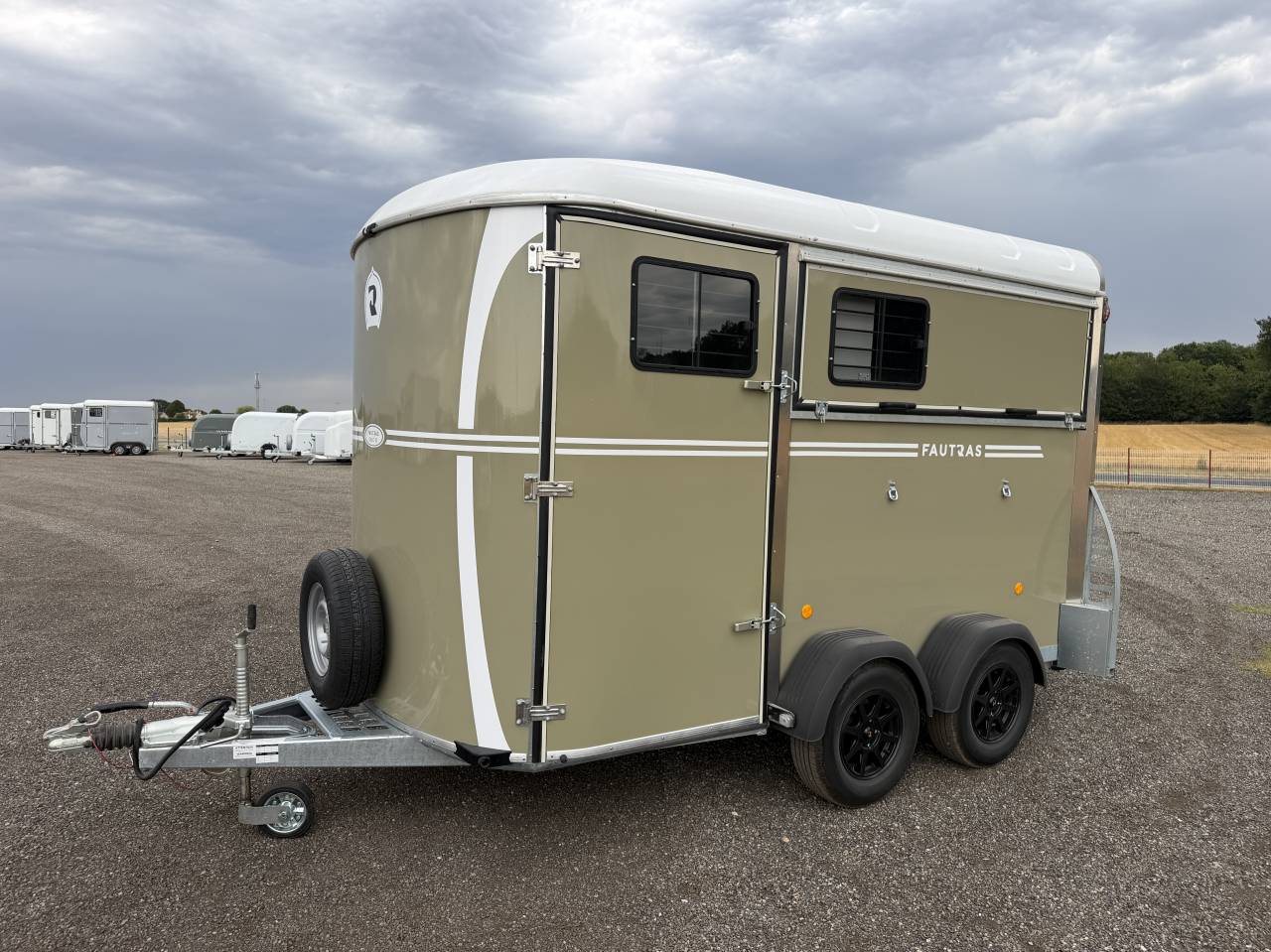 Trailer Fautras OBLIC X2 2 Cavalli 2026 Nuovo
