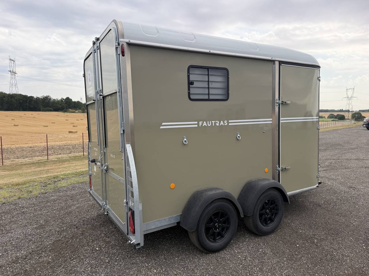 Trailer Fautras OBLIC X2 2 Cavalli 2026 Nuovo