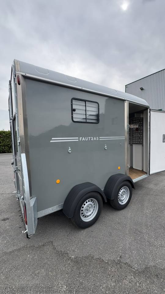 Trailer Fautras OBLIC X2 2 Cavalli 2025 Occasione