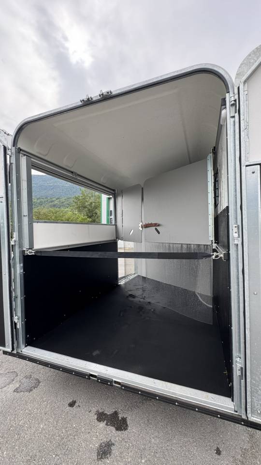 Trailer Fautras OBLIC X2 2 Cavalli 2025 Occasione