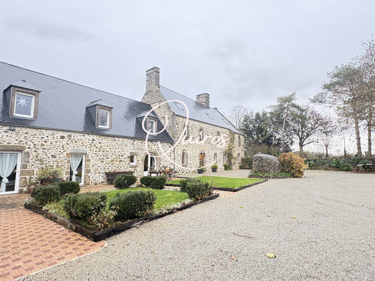 Propriet&agrave; equestre In vendita Manche