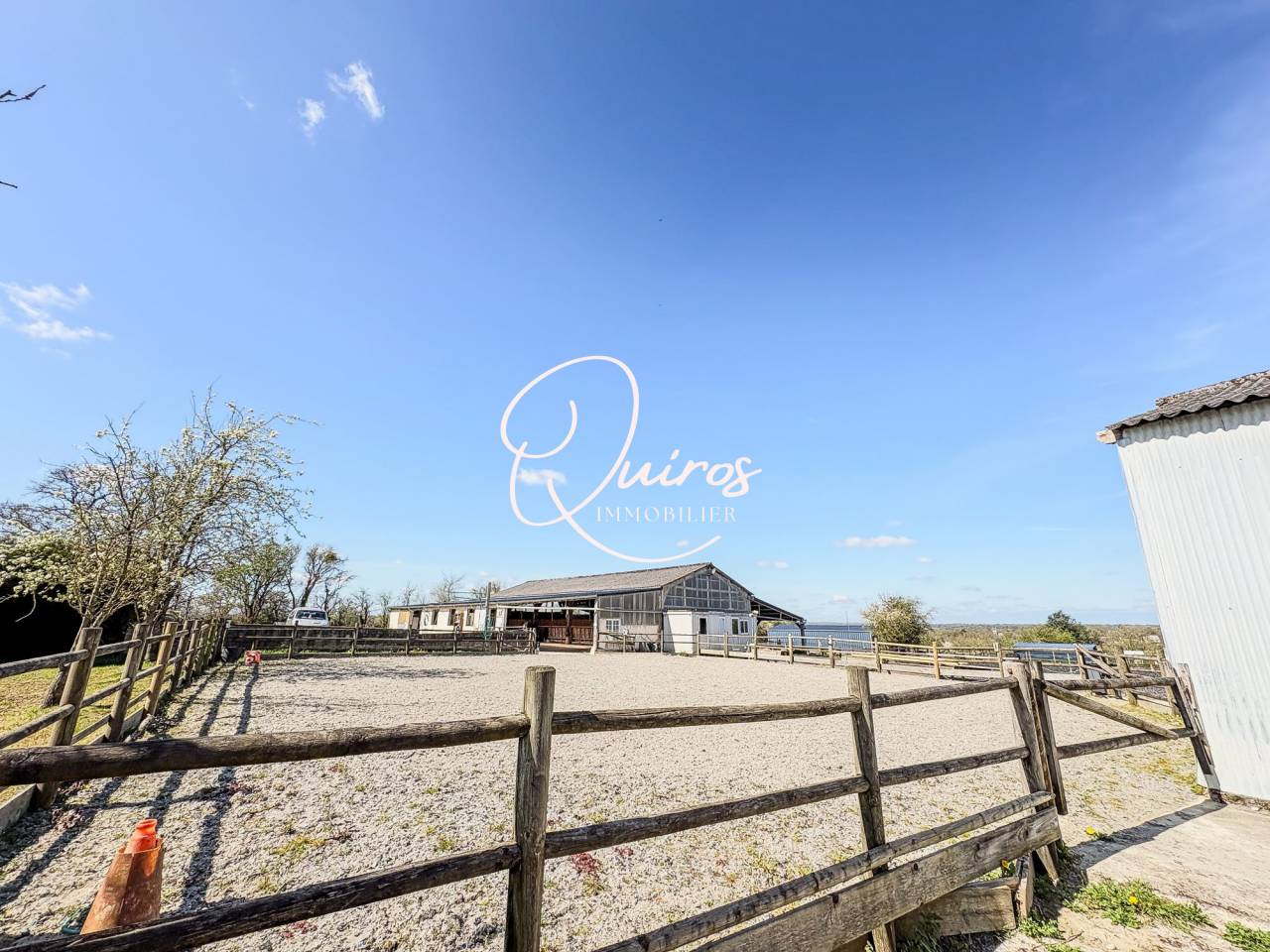 Propriet&agrave; equestre In vendita Manche