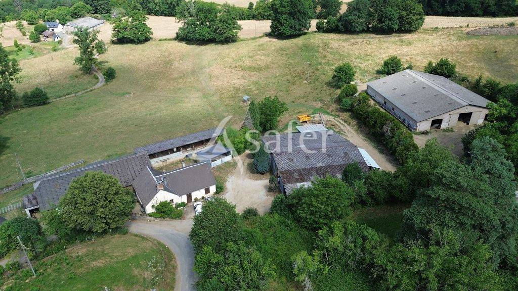Azienda agricola In vendita Corr&egrave;ze