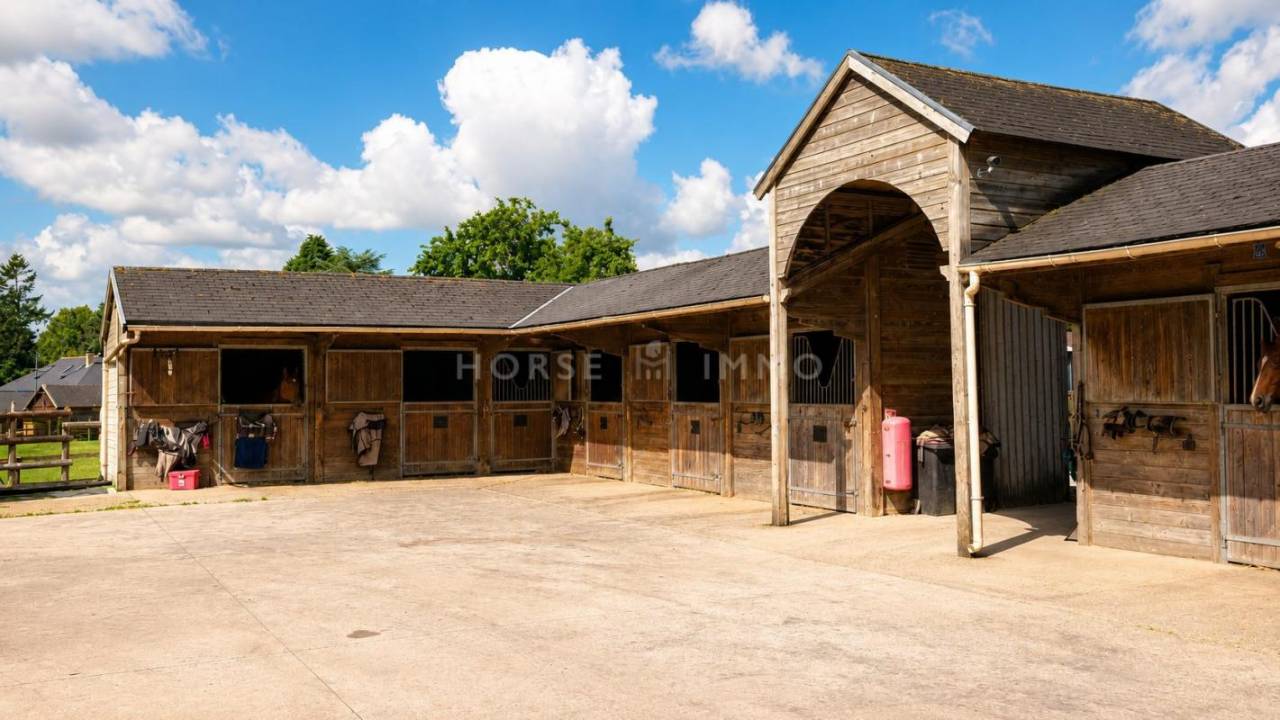 Propriet&agrave; equestre In vendita Eure