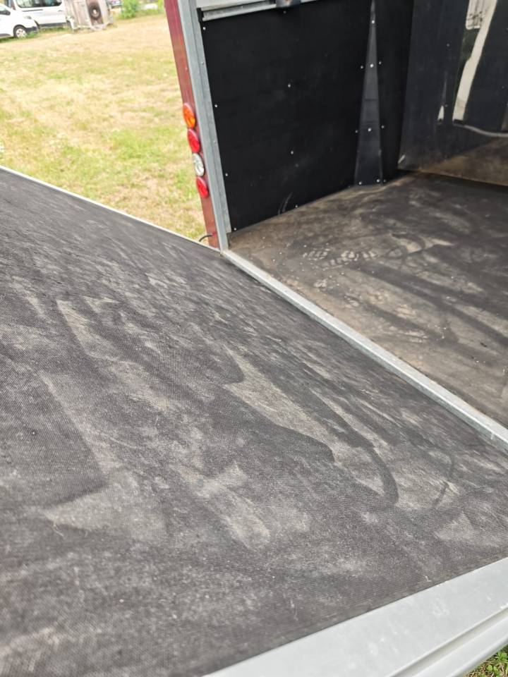 Trailer Cheval Libert&eacute; CHEVAL LIBERTE MAXI 4  4 Cavalli 2022 Occasione