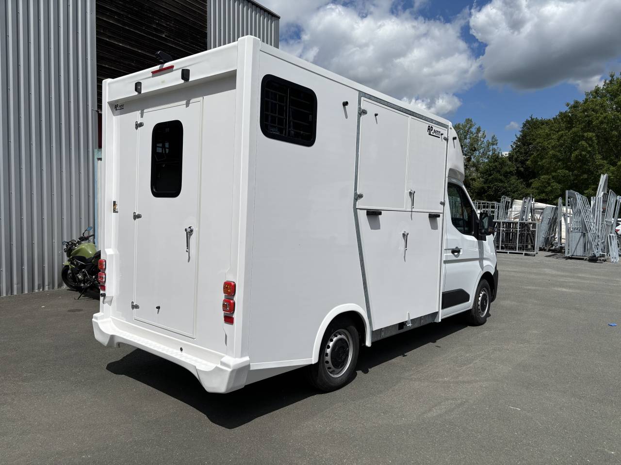 Van per Cavalli AP Petit Nissan Interstar L2 2026 Nuovo