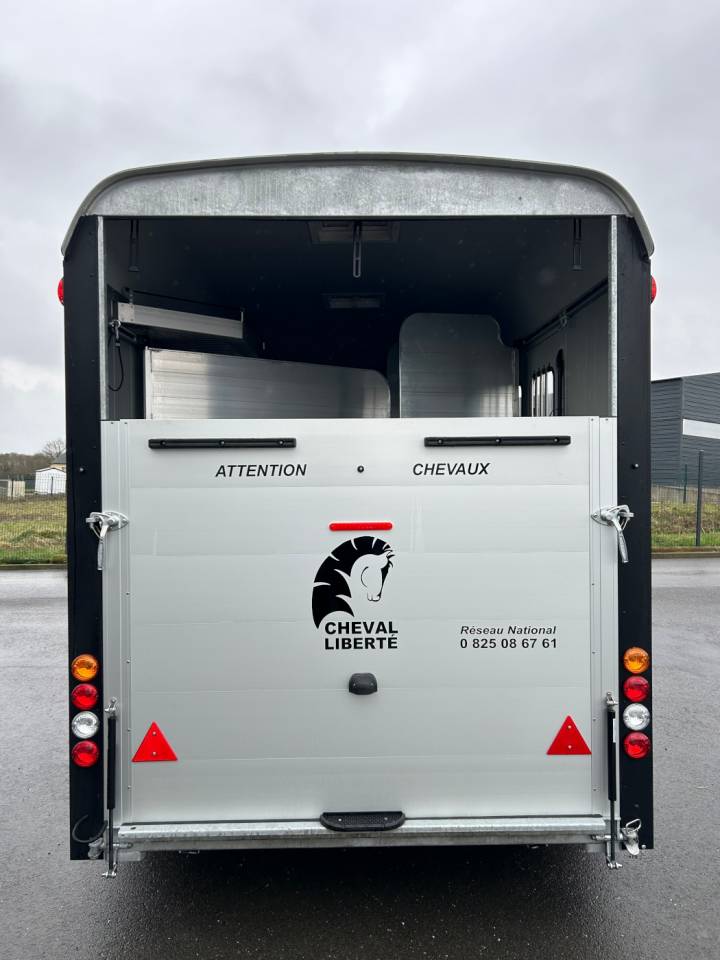 Trailer Cheval Libert&eacute; Maxi 3 3 Cavalli 2026 Nuovo