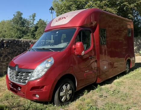Van per Cavalli Renault Renault Master DCI 150 STX mod&egrave;le Stalle 2015 Occasione