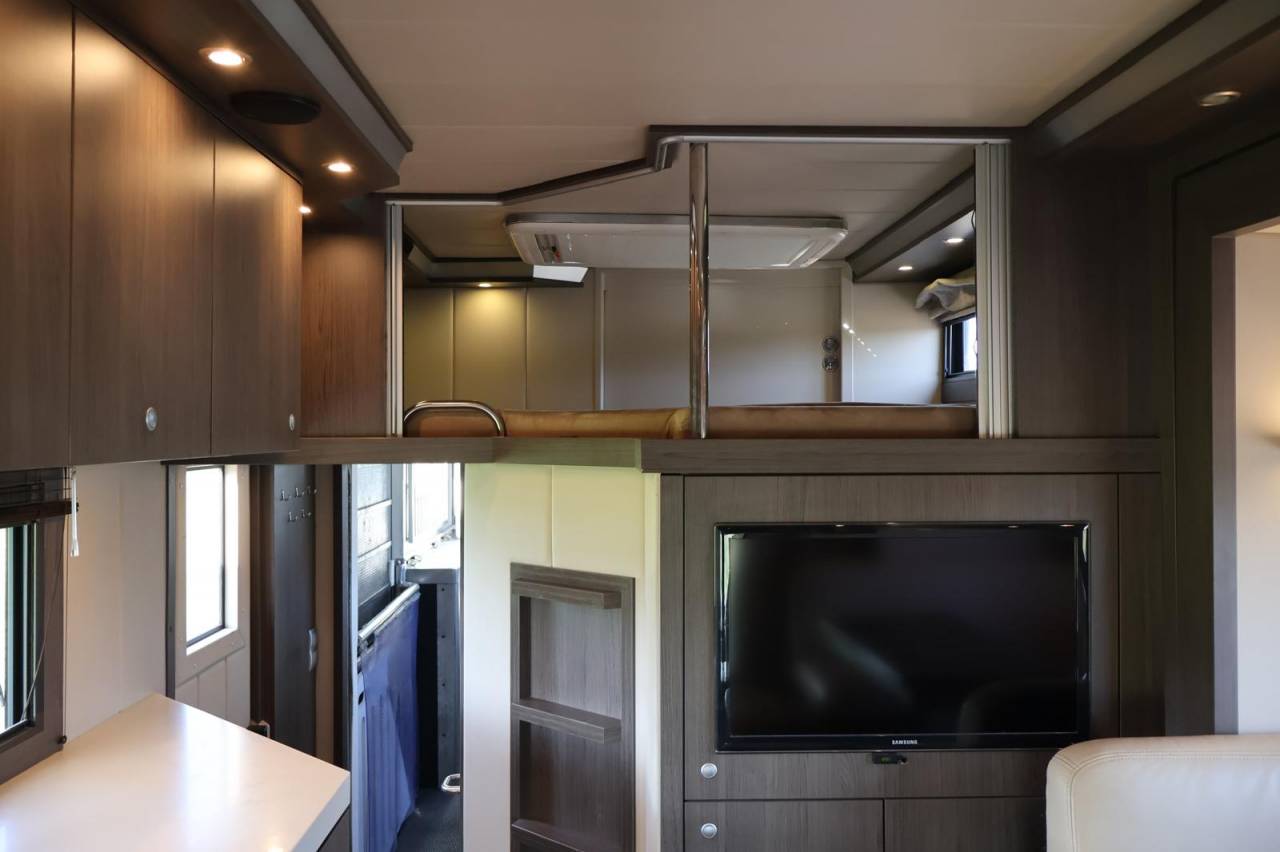 Camion per Cavalli STX STX 6 CHEVAUX  2011 Occasione