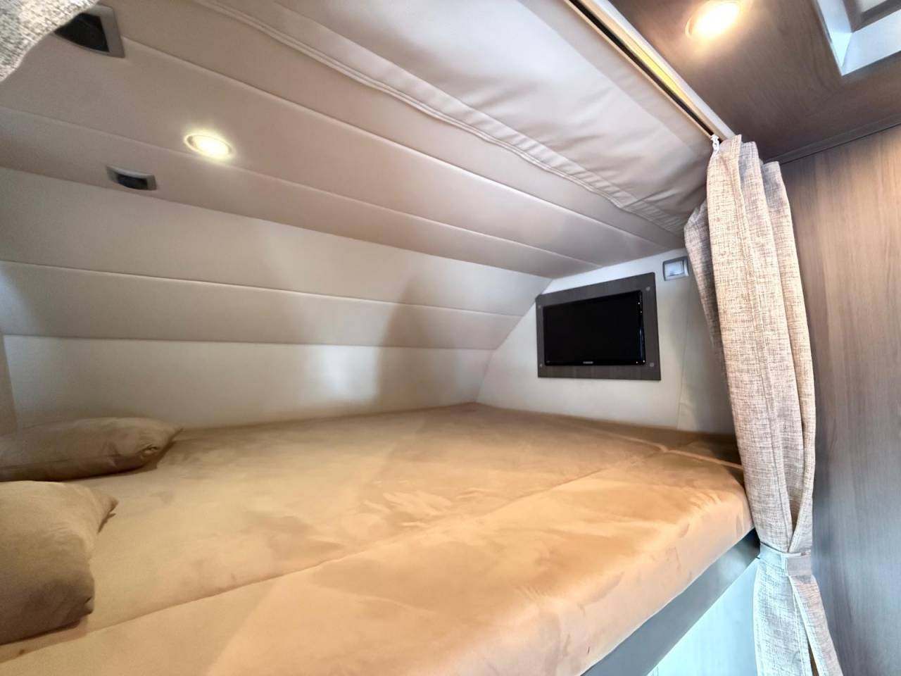 Camion per Cavalli STX STX 6 CHEVAUX  2011 Occasione