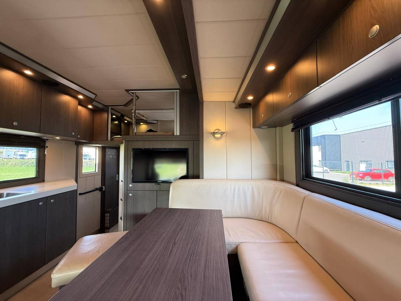 Camion per Cavalli STX STX 6 CHEVAUX  2011 Occasione