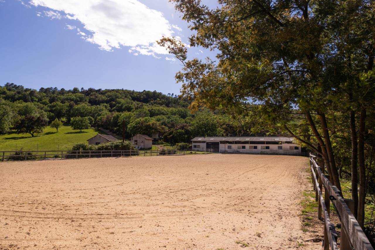 Propriet&agrave; equestre In vendita Alpes-Maritimes