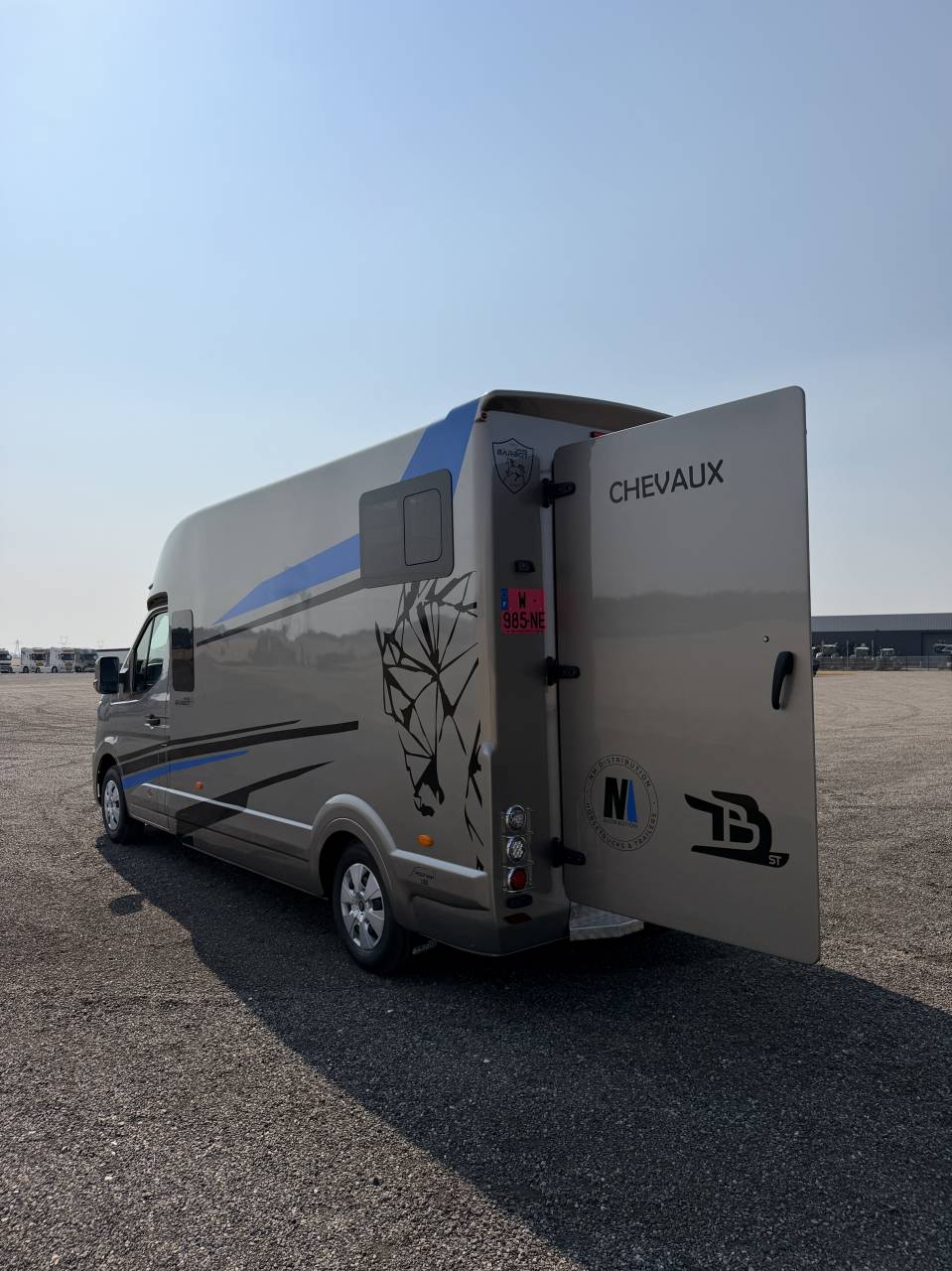Van per Cavalli Barbot LS5 Renault master  2026 Nuovo