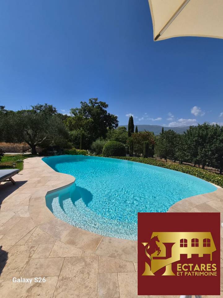 Propriet&agrave; equestre In vendita Var