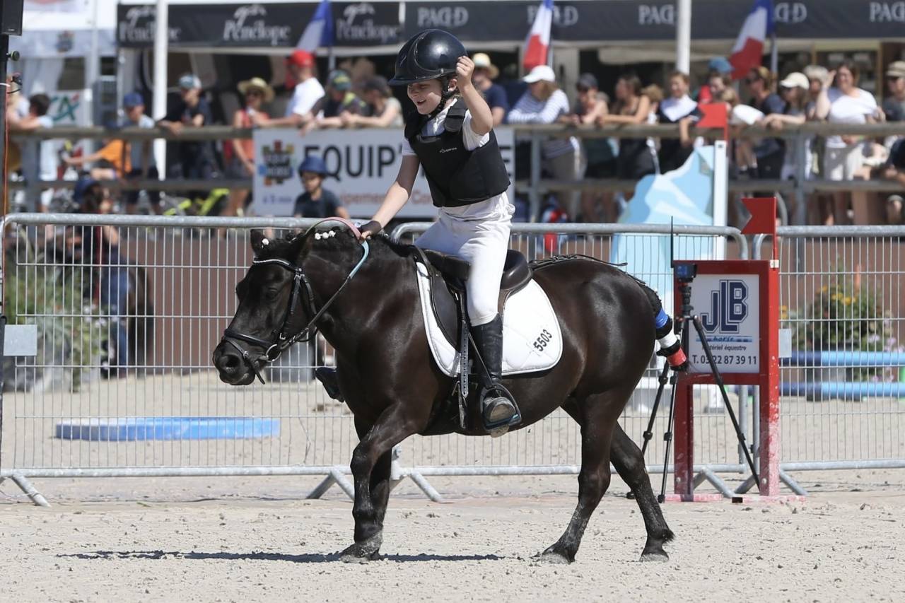 Cavalla Shetland Mezza-Pensione 2011 Nero