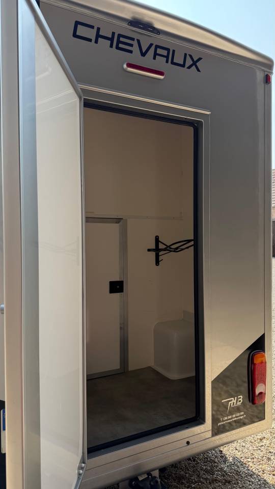 Van per Cavalli Renault Master  2025 Occasione