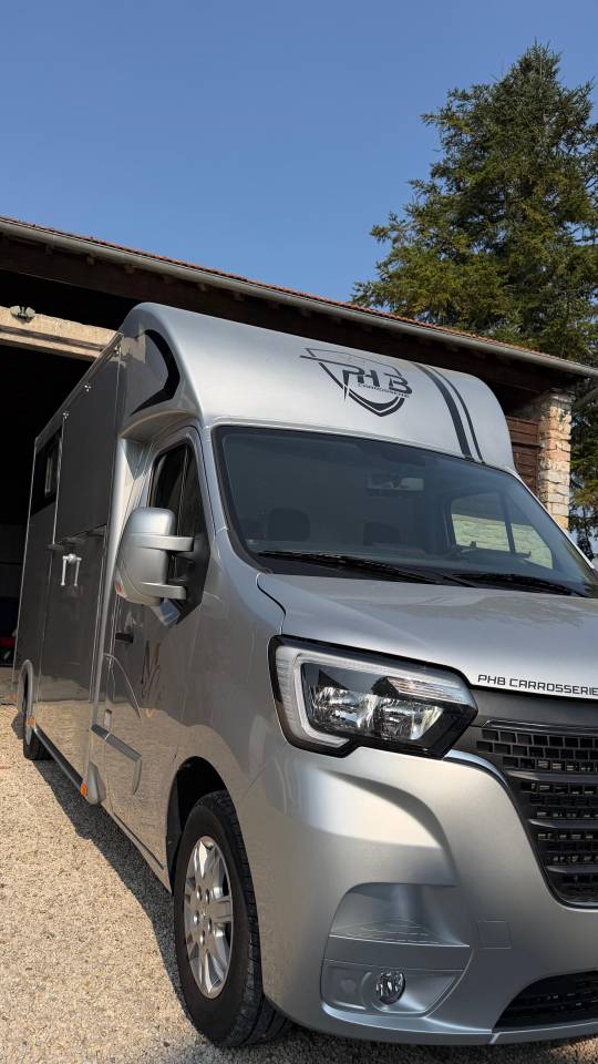 Van per Cavalli Renault Master  2025 Occasione