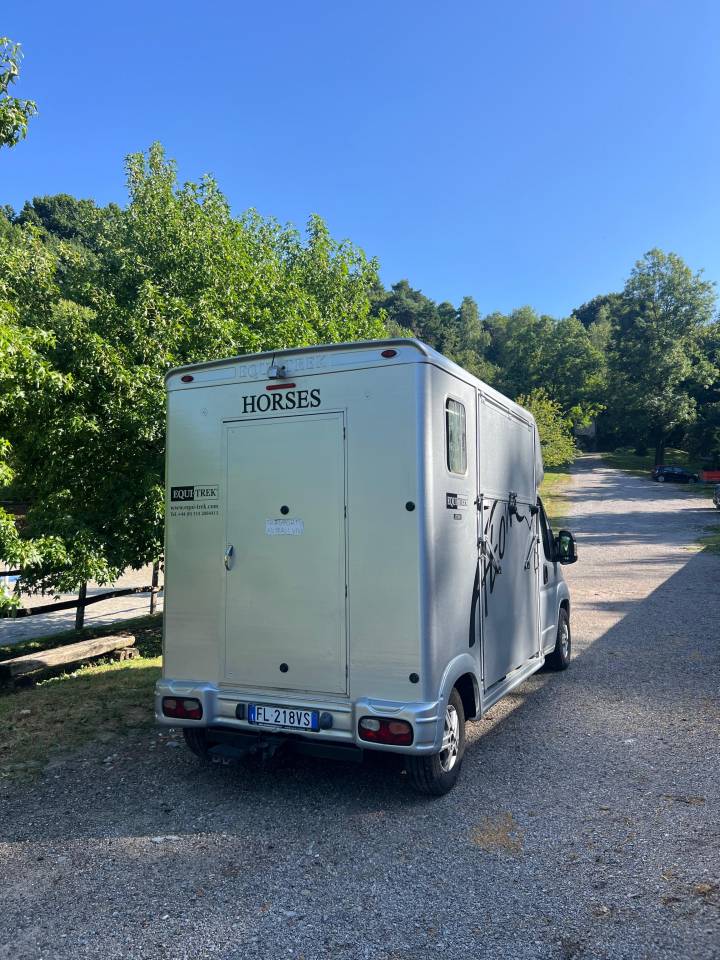 VAN DUE CAVALLI ULTRALEGGERO