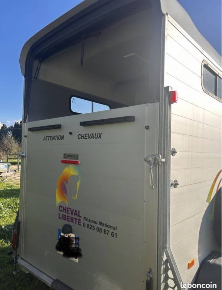 Trailer Cheval Libert&eacute; Touring Country  2 Cavalli 2024 Nuovo