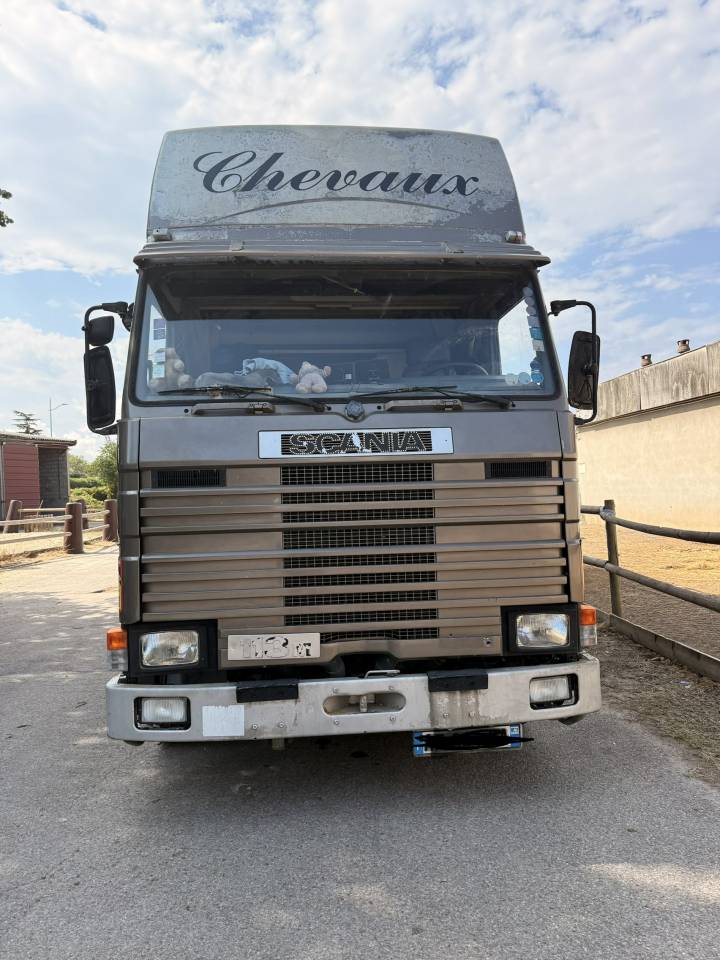 Camion per Cavalli Scania S&eacute;rie 3 113 M 1991 Occasione