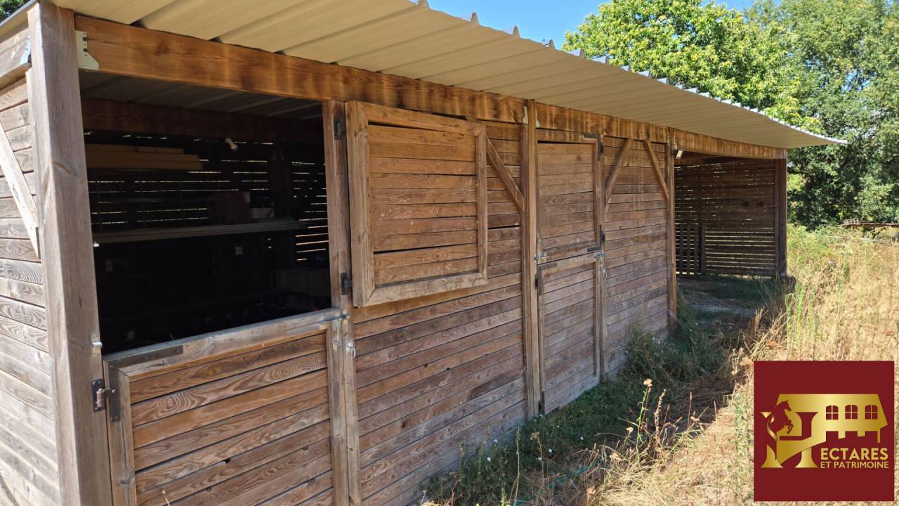 Propriet&agrave; equestre In vendita Vend&eacute;e