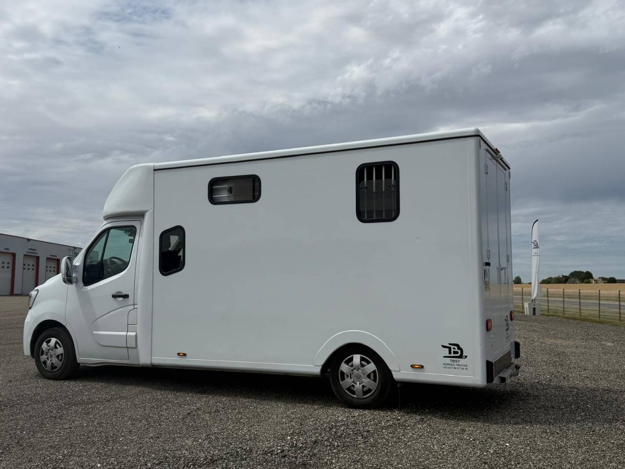 Van per Cavalli TBST RENAULT MASTER 2023 Occasione