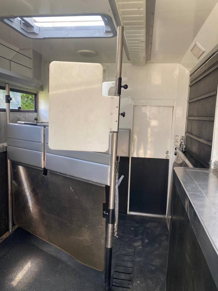 Camion per Cavalli Iveco IVECO EUROCARGO 160E28 STX POP OUT 2010 Occasione