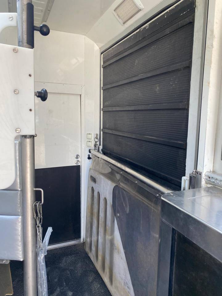 Camion per Cavalli Iveco IVECO EUROCARGO 160E28 STX POP OUT 2010 Occasione