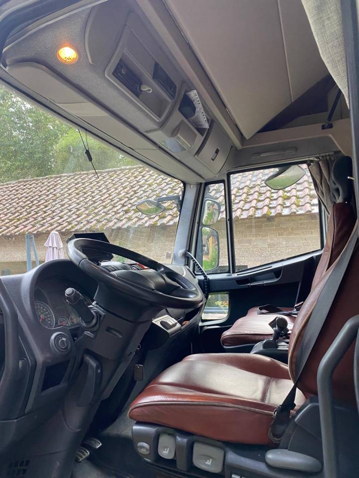 Camion per Cavalli Iveco IVECO EUROCARGO 160E28 STX POP OUT 2010 Occasione