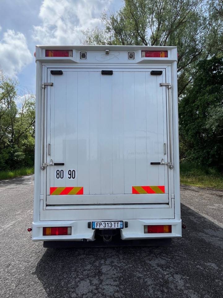 Camion per Cavalli Iveco IVECO EUROCARGO 160E28 STX POP OUT 2010 Occasione