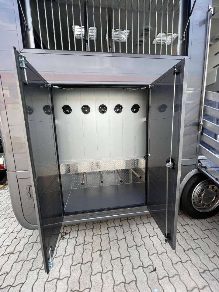 Camion per Cavalli Scania SCANIA P360 DICKENHERR POP OUT 2014 Occasione