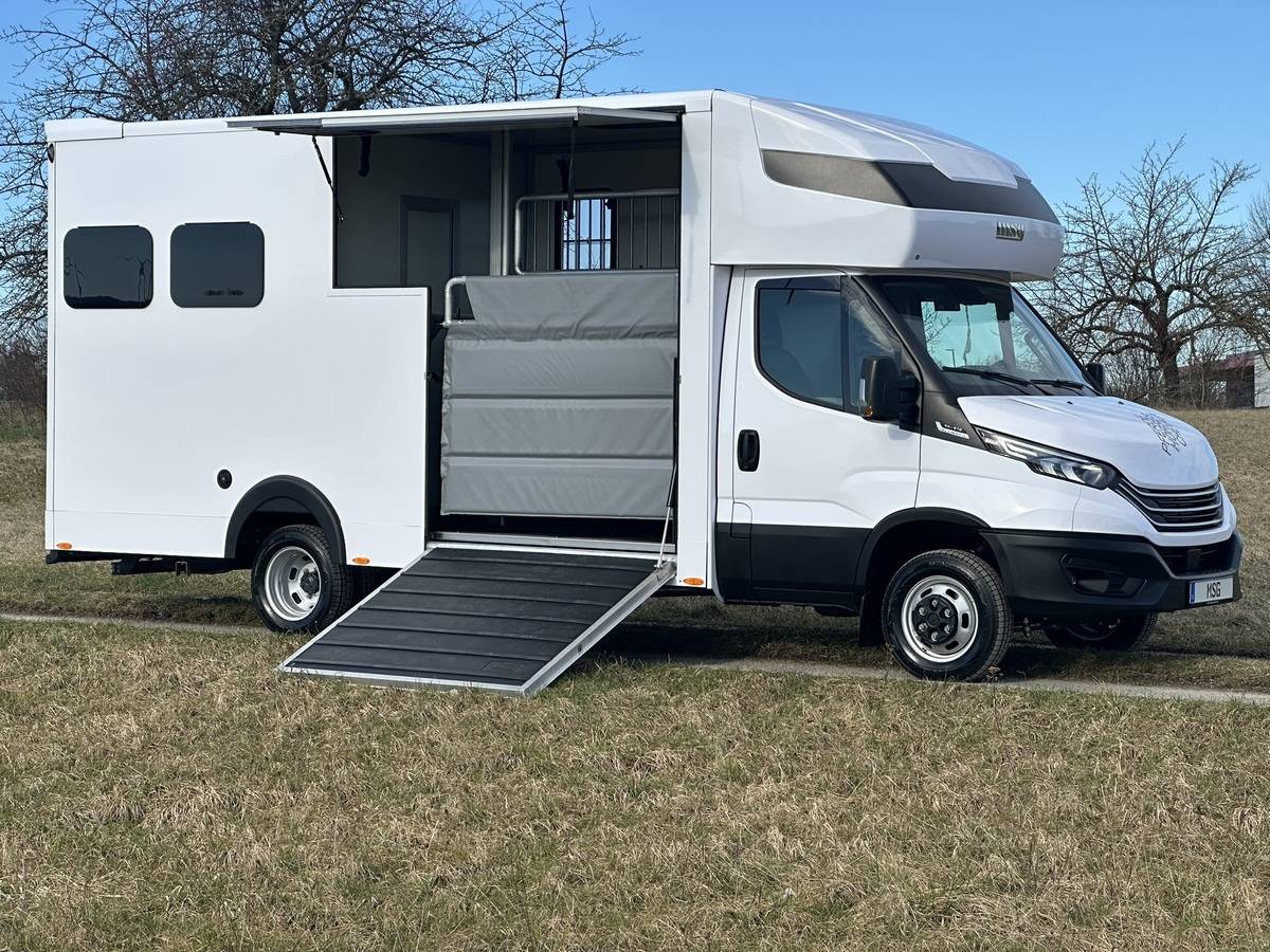 Camion per Cavalli Iveco IVECO DAILY 50.210 MSG STABLEHOPPER XXL PLUS 2026 Nuovo