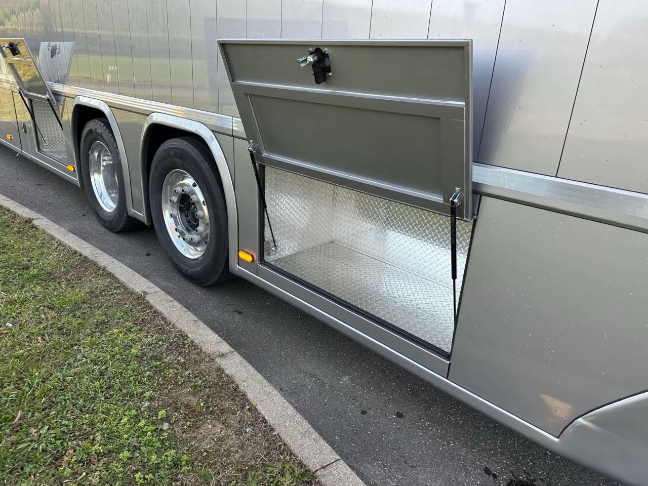 Camion per Cavalli HTI MAN TGS 26.470 HTI PROFESSIONAL 8 2026 Nuovo