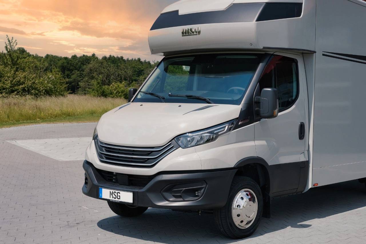 Camion per Cavalli Iveco IVECO DAILY 50.210 MSG STABLEHOPPER XXL 2026 Nuovo