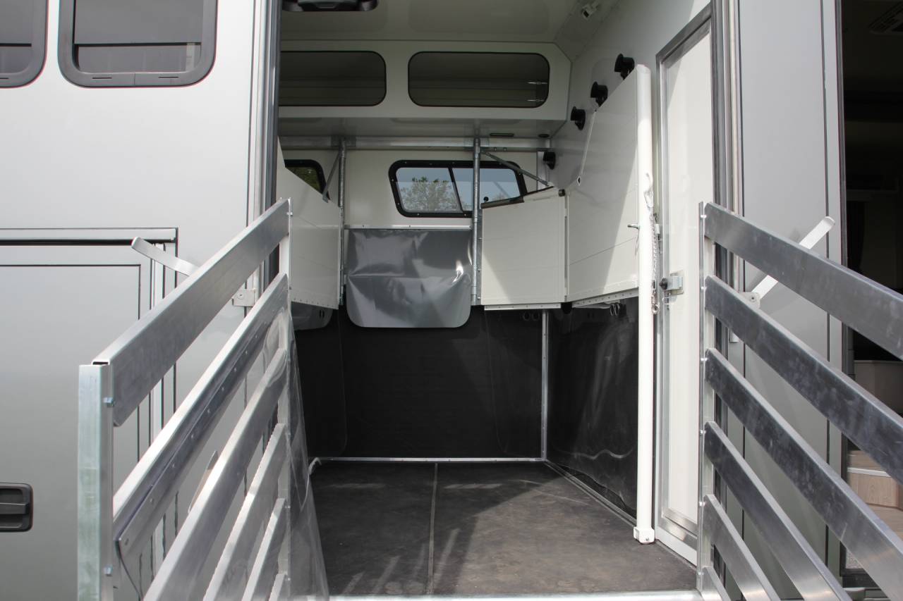 Camion per Cavalli Iveco IVECO DAILY 70C21 WMS POP OUT 2026 Nuovo