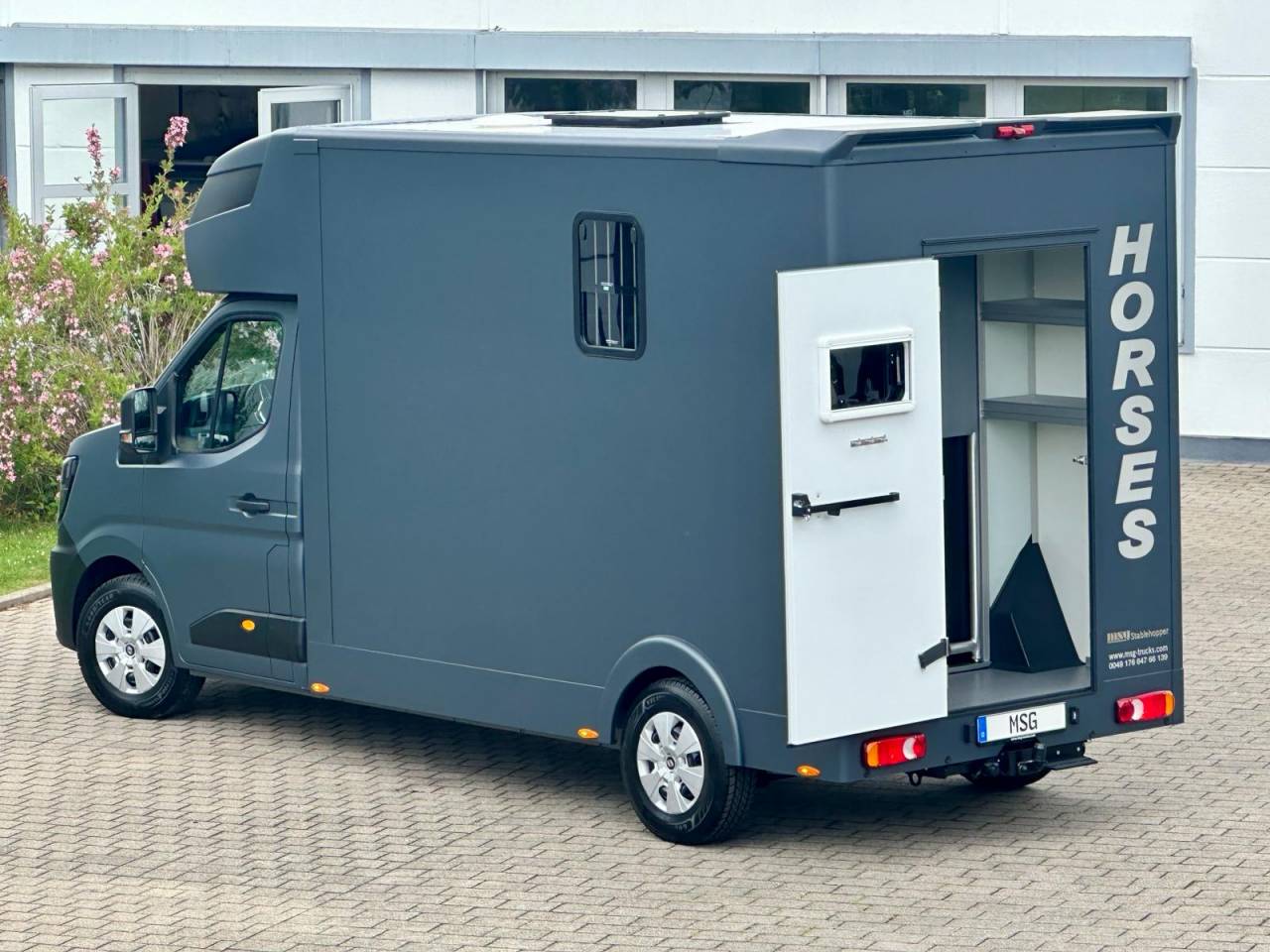Van per Cavalli Renault RENAULT MASTER 170 MSG STALLION LIGHT AUTOMATIQUE 2026 Nuovo