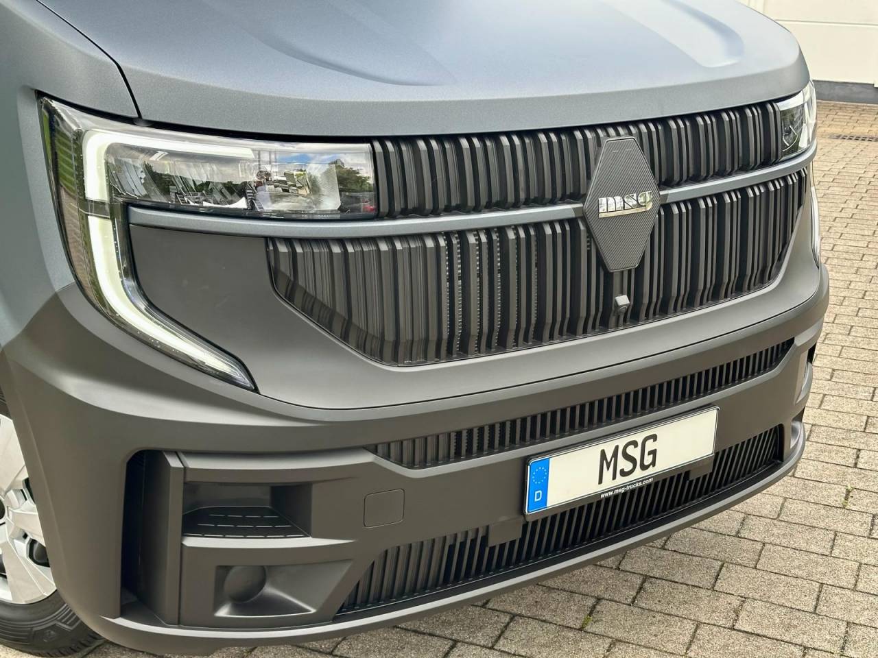 Van per Cavalli Renault RENAULT MASTER 170 MSG STALLION LIGHT AUTOMATIQUE 2026 Nuovo
