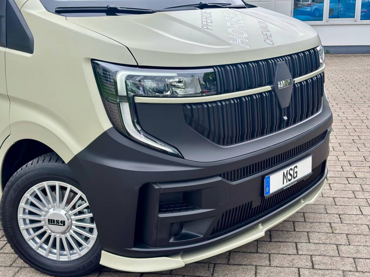 Van per Cavalli Renault RENAULT MASTER 170 MSG STALLION LIGHT AUTOMATIQUE 2026 Nuovo