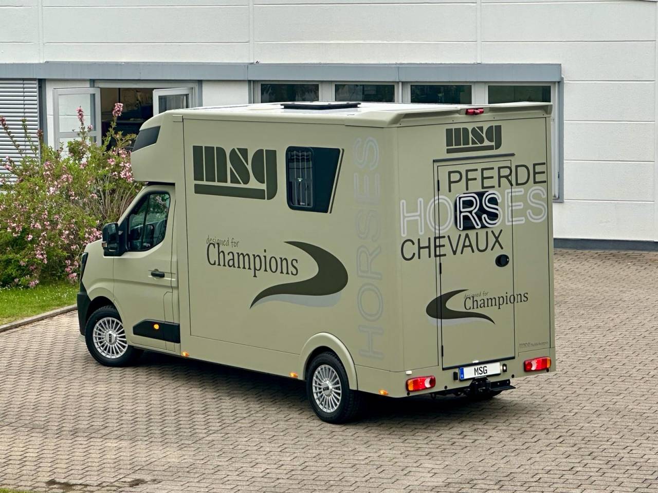 Van per Cavalli Renault RENAULT MASTER 170 MSG STALLION LIGHT AUTOMATIQUE 2026 Nuovo