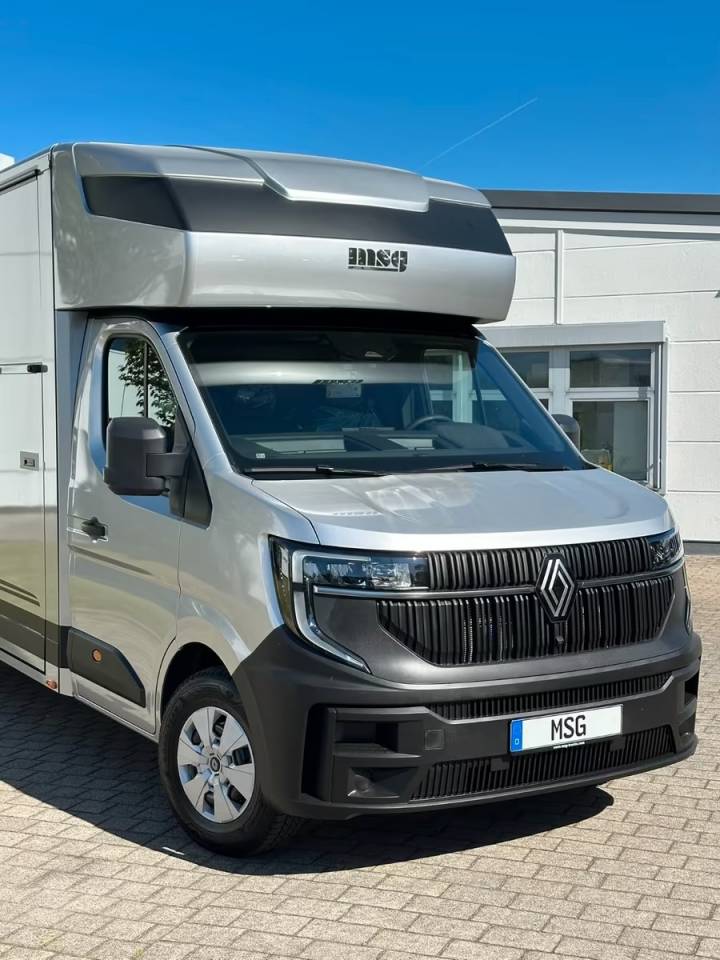 Van per Cavalli Renault RENAULT MASTER 170 MSG STALLION LIGHT AUTOMATIQUE 2026 Nuovo