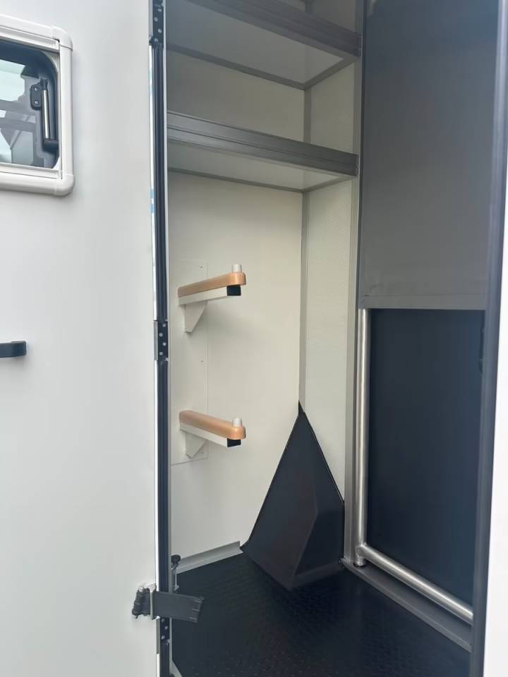 Van per Cavalli Renault RENAULT MASTER 170 MSG STALLION LIGHT AUTOMATIQUE 2026 Nuovo