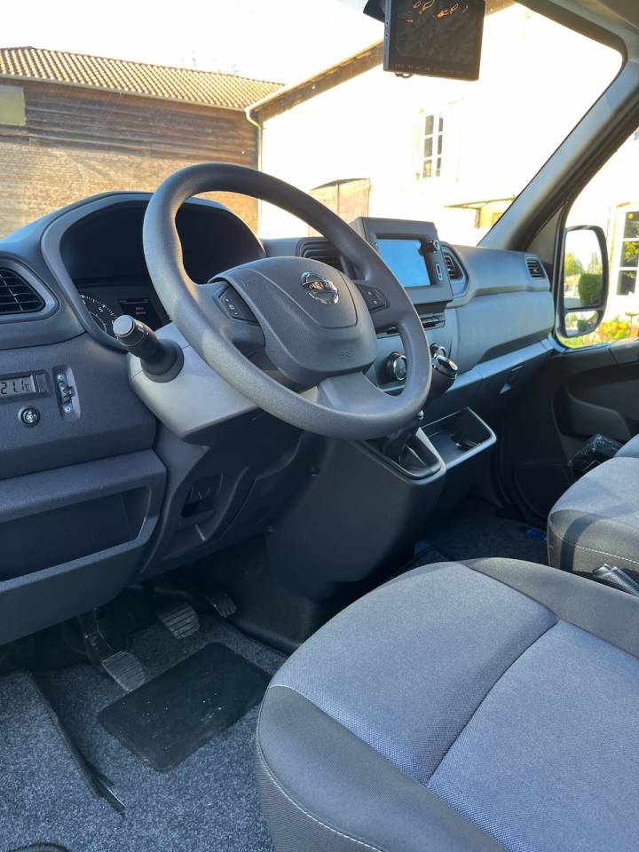 Van per Cavalli Nissan NISSAN INTERSTAR DCI 165 MSG STALLION LIGHT 2026 Occasione