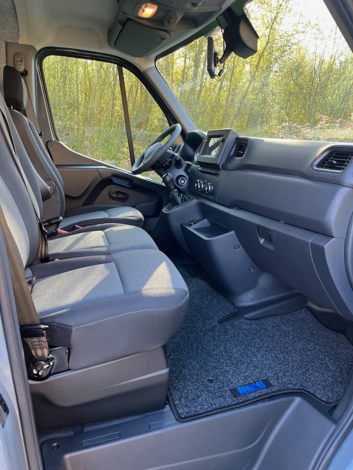 Van per Cavalli Nissan NISSAN INTERSTAR DCI 165 MSG STALLION LIGHT 2026 Occasione