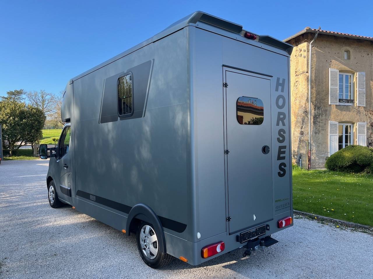 Van per Cavalli Nissan NISSAN INTERSTAR DCI 165 MSG STALLION LIGHT 2026 Occasione