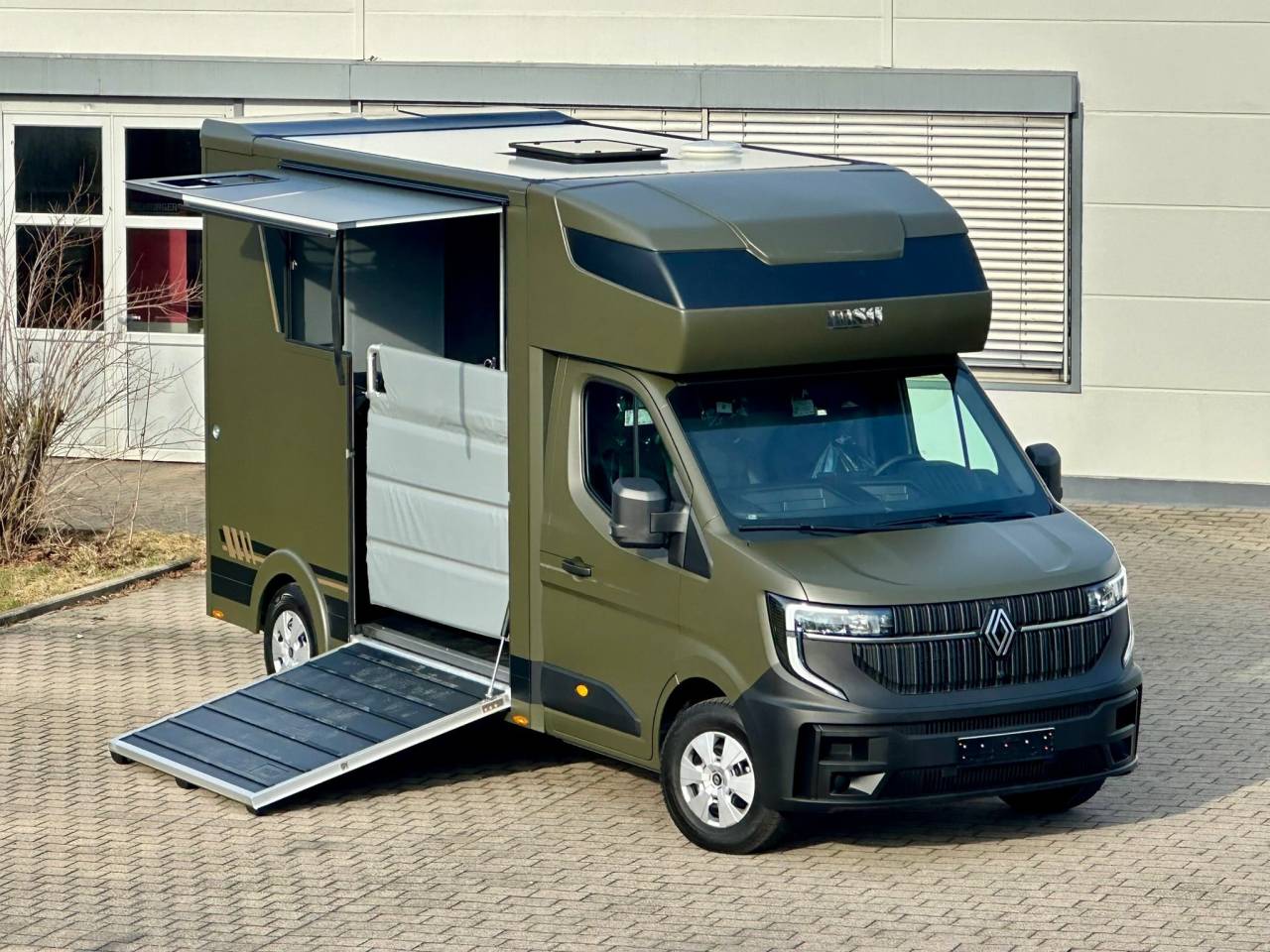 Van per Cavalli Renault RENAULT MASTER 170 MSG STALLION LIGHT AUTOMATIQUE 2026 Nuovo