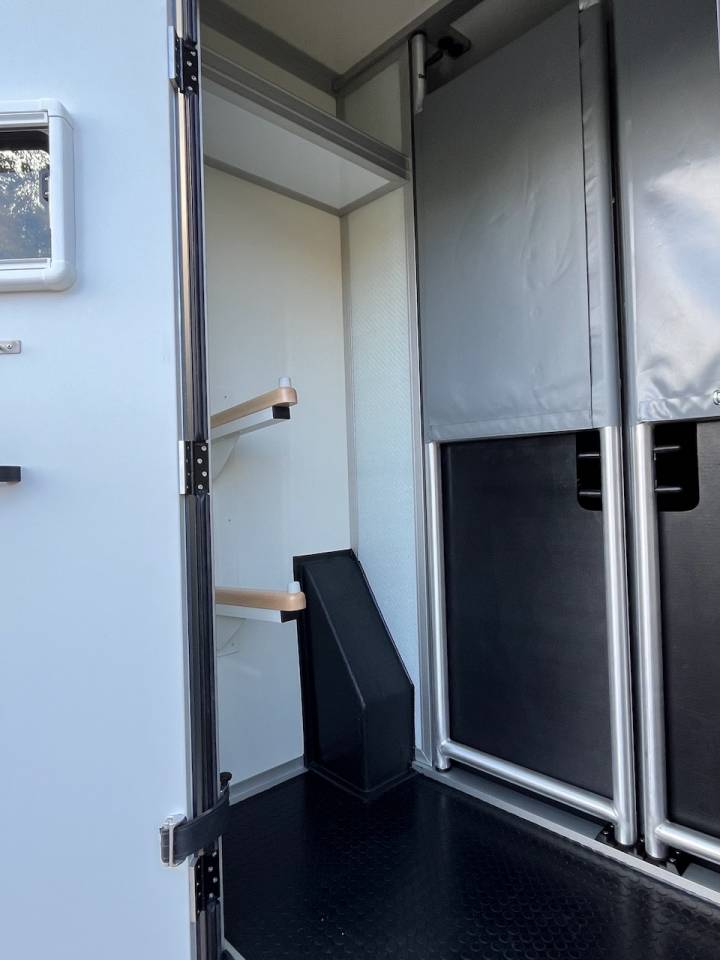 Van per Cavalli Altra marca MAXUS DELIVER 9 LUXURY MSG STALLION LIGHT 2025 Occasione