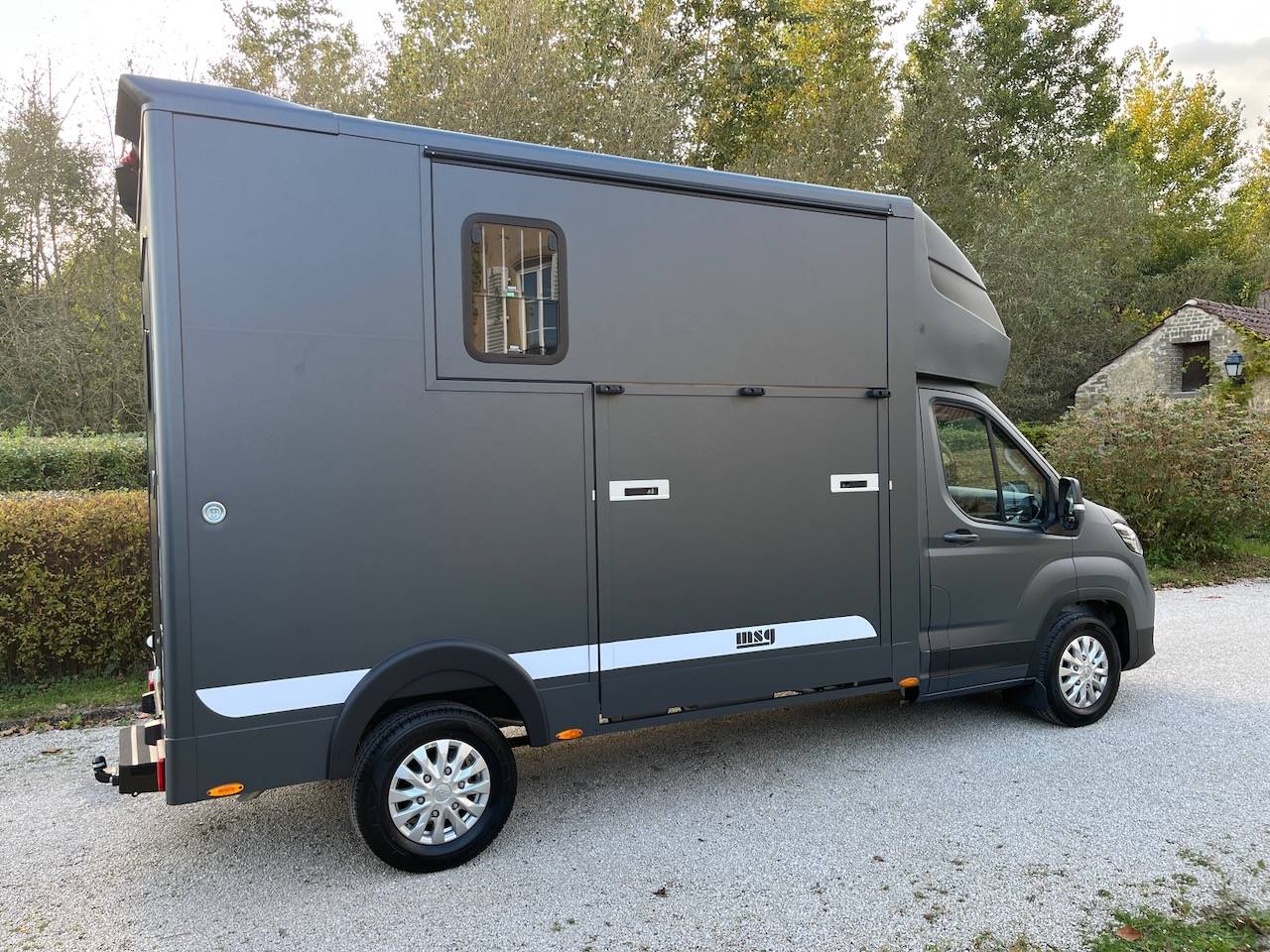 Van per Cavalli Altra marca MAXUS DELIVER 9 LUXURY MSG STALLION LIGHT 2025 Occasione
