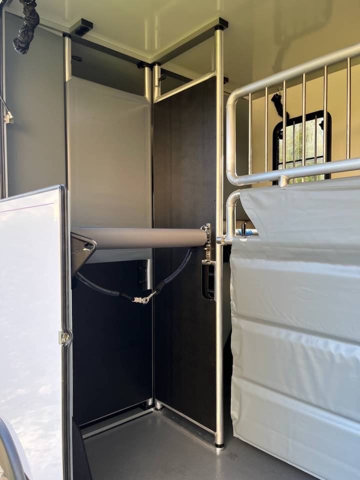 Van per Cavalli Altra marca MAXUS DELIVER 9 LUXURY MSG STALLION LIGHT 2025 Occasione